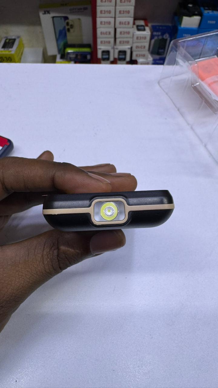 LIMITED DISCOUNT💃🏻💃🏻🔥🔥 !! BRAND NEW K2160 d horse DUAL SIM FEATURE PHONE WITH Bluetooth /Wireless FM/SD Slot kabambe/katululu/mulika mwizi/button feature phone