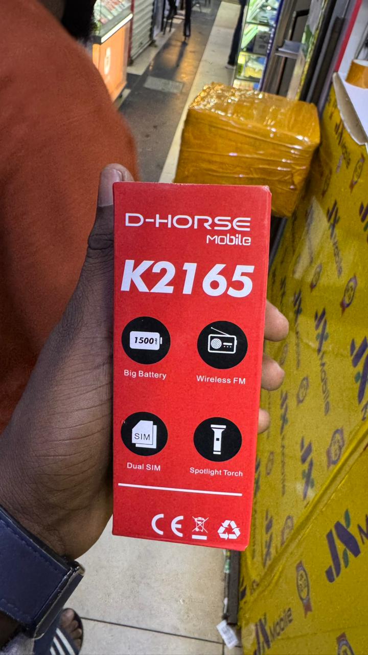 LIMITED DISCOUNT !!!BRAND NEW D-HORSE 2165 SIM CARD FEATURE PHONE WITH Bluetooth /Wireless FM/SD Slot kabambe/katululu/mulika mwizi/button feature phone