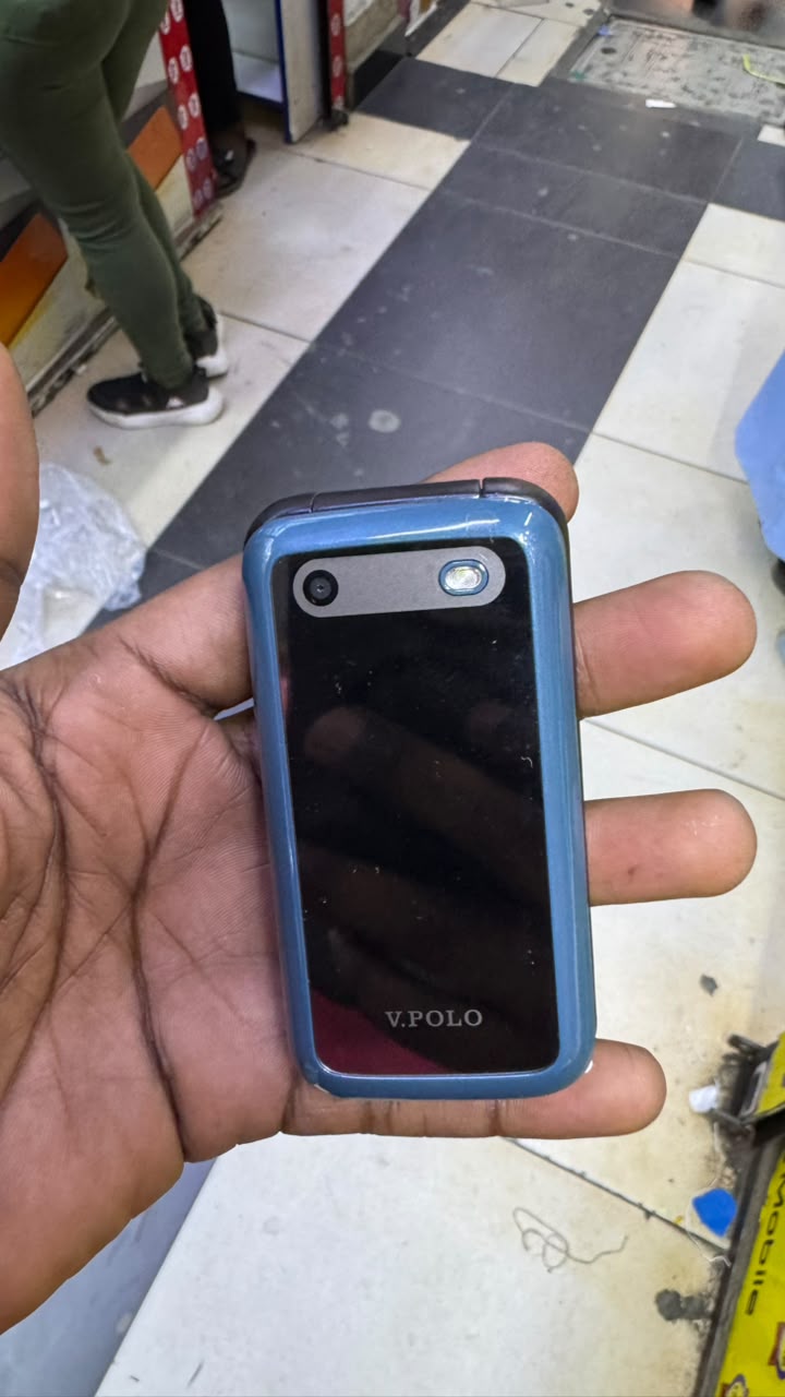 LIMITED DISCOUNT !!!BRAND NEW  V2660 Dual SIM Flip Phone - , Wireless FM, Camera- dual SIM CARD FEATURE PHONE WITH Bluetooth /Wireless FM/SD Slot kabambe/katululu/mulika mwizi/button feature phone