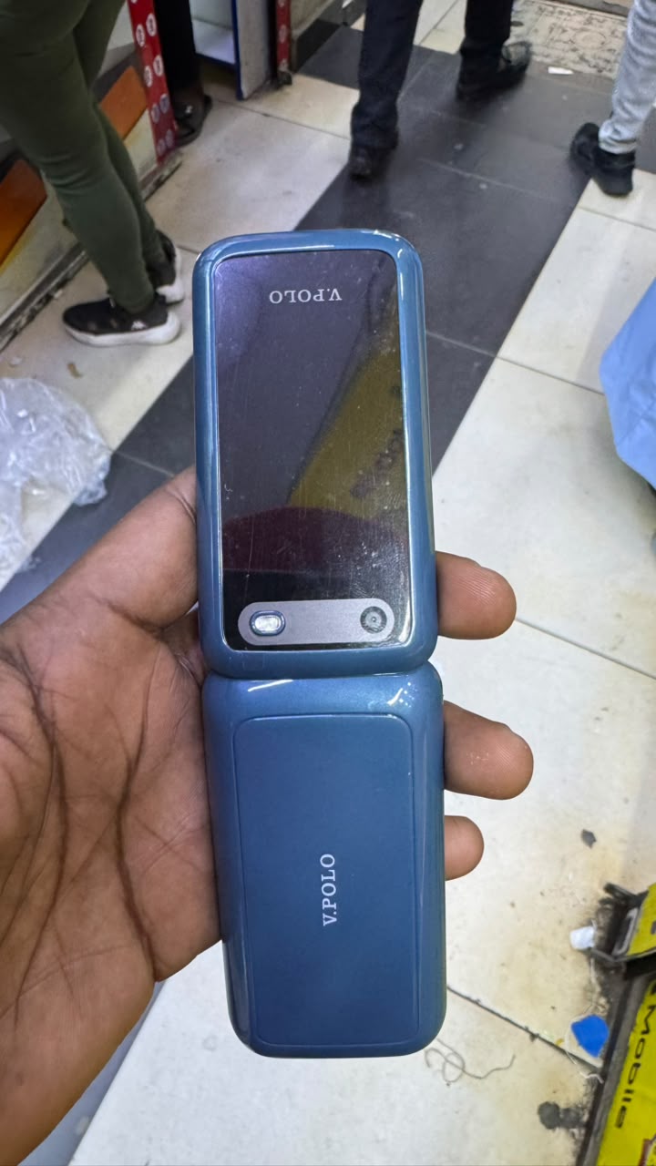 LIMITED DISCOUNT !!!BRAND NEW  V2660 Dual SIM Flip Phone - , Wireless FM, Camera- dual SIM CARD FEATURE PHONE WITH Bluetooth /Wireless FM/SD Slot kabambe/katululu/mulika mwizi/button feature phone