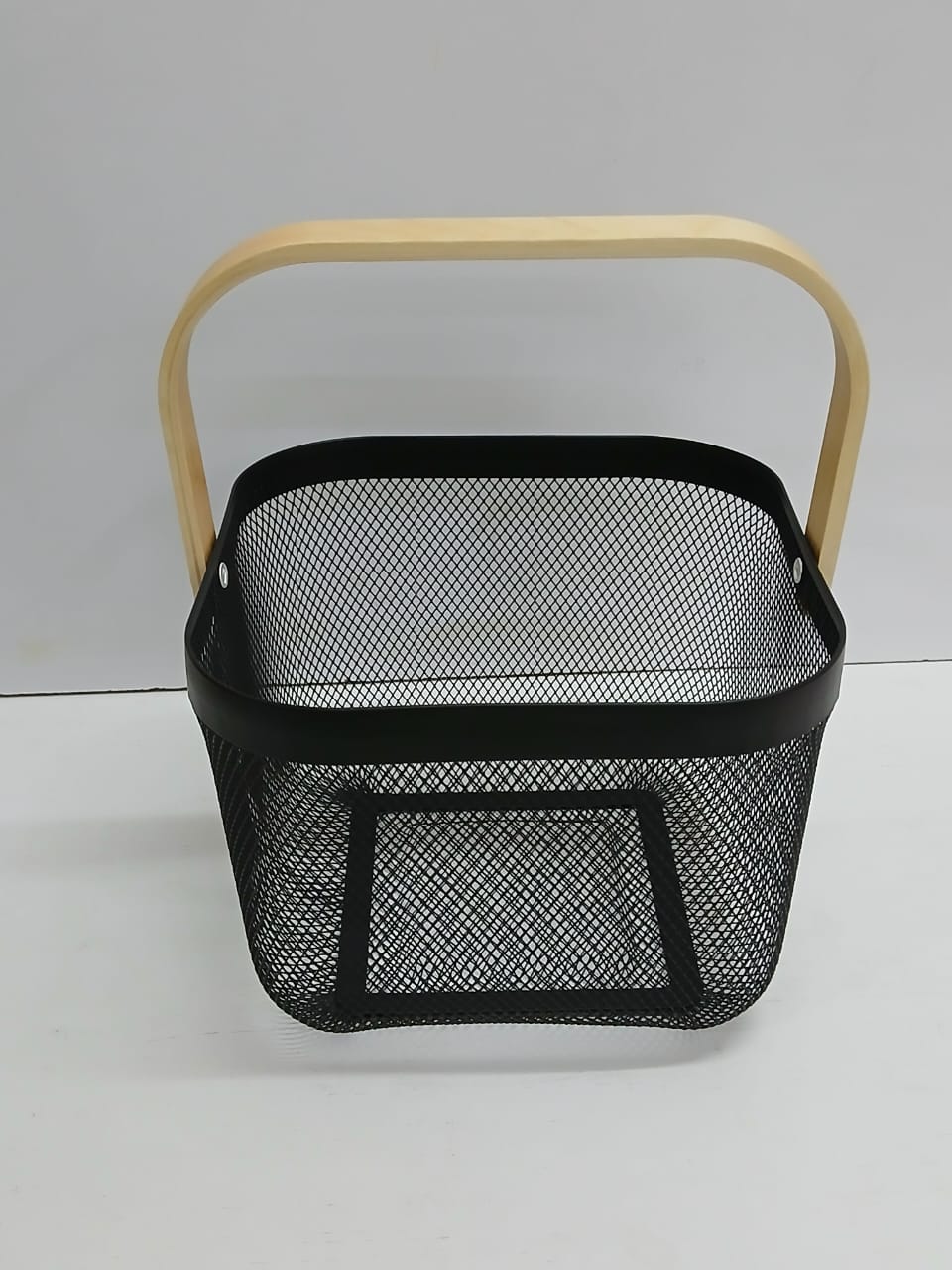 Portable Fruit Storage Basket 25×25×18cm – Alloy Mesh Basket with Bamboo Handle for Fruits, Vegetables, Snacks and Kitchen Countertop Storage, Lightweight Home Organizer