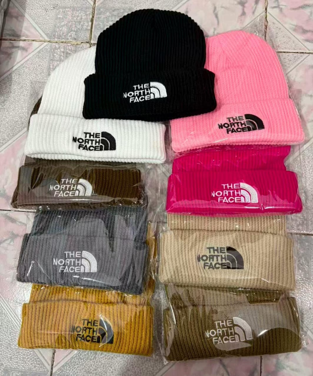 🔥 (N OFFER) 🔥 The North Face Ribbed Knit Beanie Hat – Unisex Winter Warm Skull Cap for Men & Women with FREE Nike Ankle Socks | Soft Stretch Cuffed Beanie | Streetwear Fashion Winter Hat | Cold Weat