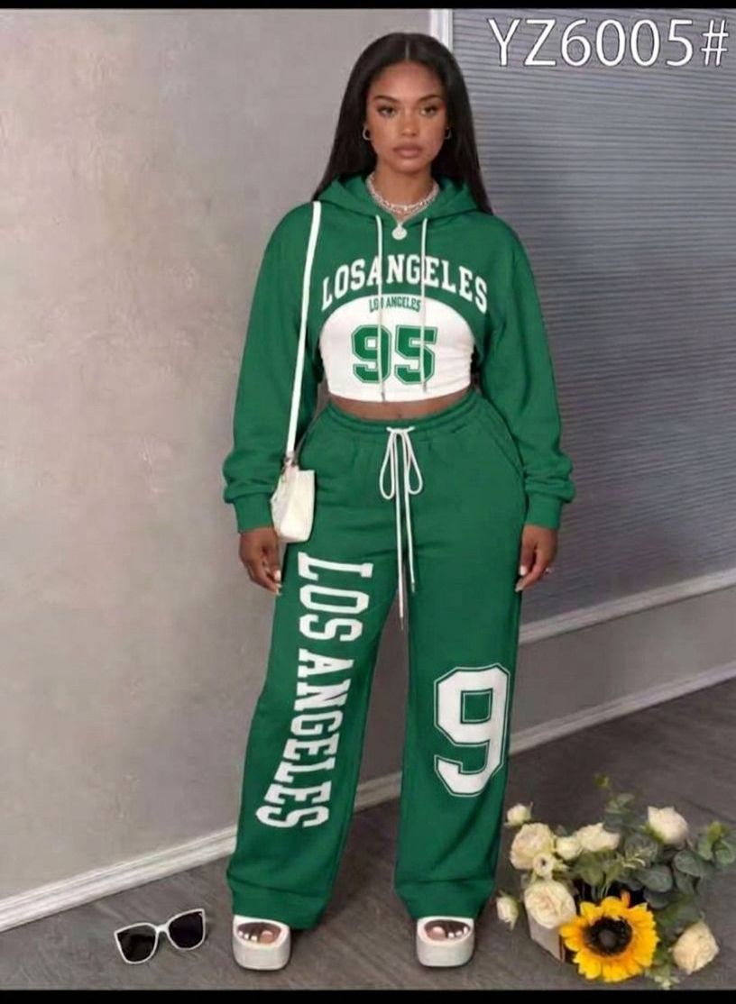 Urban Luxe LA 95 Cropped Hoodie & Wide Leg Sweatpants Set – Trendy Women’s Two Piece Tracksuit Lounge Wear Outfit with Graphic Print, Soft Fleece Fabric and Street Style Comfort