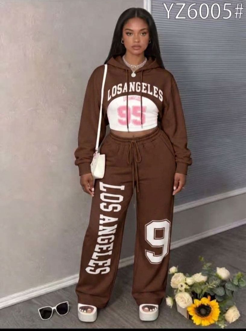 Urban Luxe LA 95 Cropped Hoodie & Wide Leg Sweatpants Set – Trendy Women’s Two Piece Tracksuit Lounge Wear Outfit with Graphic Print, Soft Fleece Fabric and Street Style Comfort