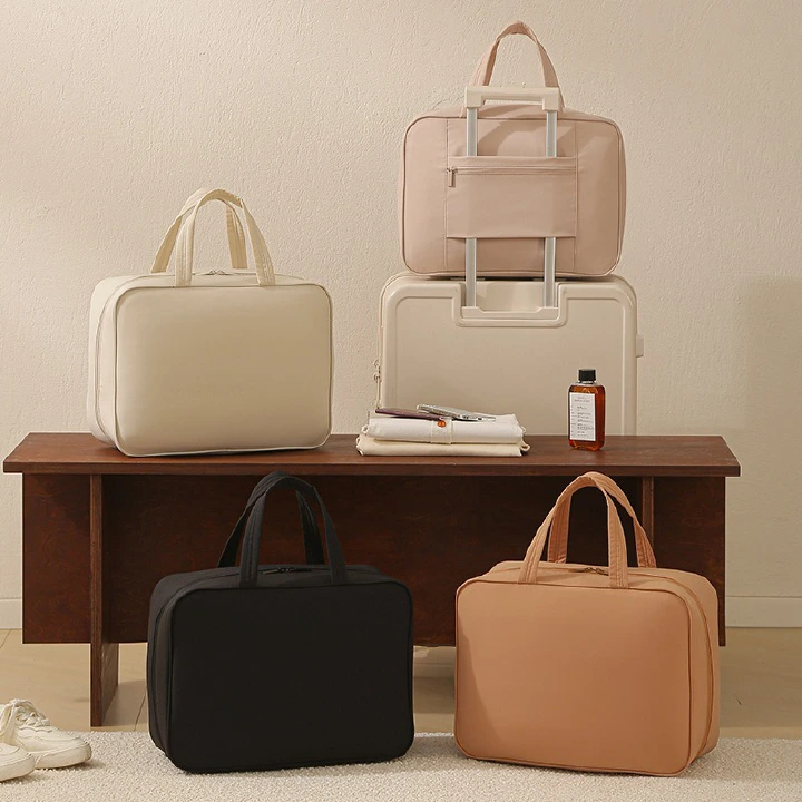 Ins-Style Minimalist Handheld Travel Bag, Large-Capacity Duffle Bag with Luggage Hook, Storage Bag for Short Business Trips, Gym, Yoga & Maternity