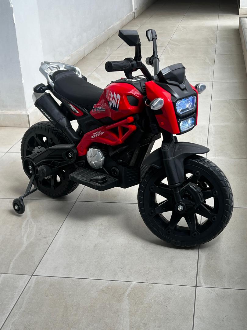 Kids electric motorbike, rubber wheels, age 2 to 9 years
