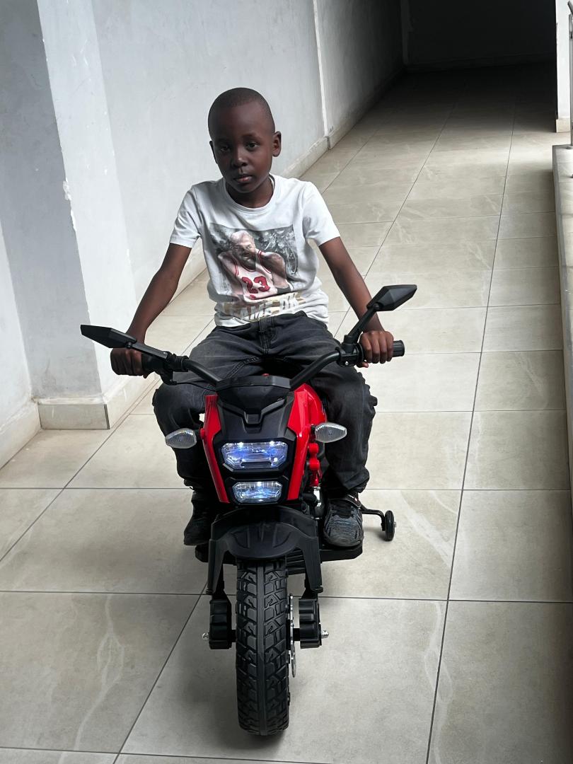 Kids electric motorbike, rubber wheels, age 2 to 9 years