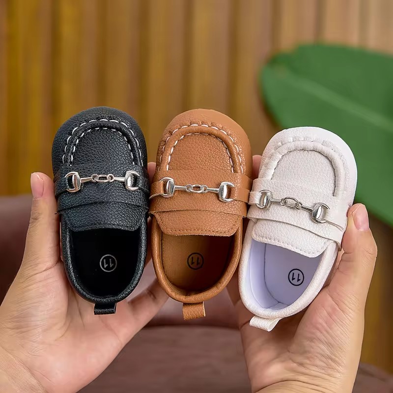 Spring and Autumn Baby Soft Bottom Anti slip Wear resistant Fashion Versatile Indoor and Outdoor Bean Shoes PVC Upper