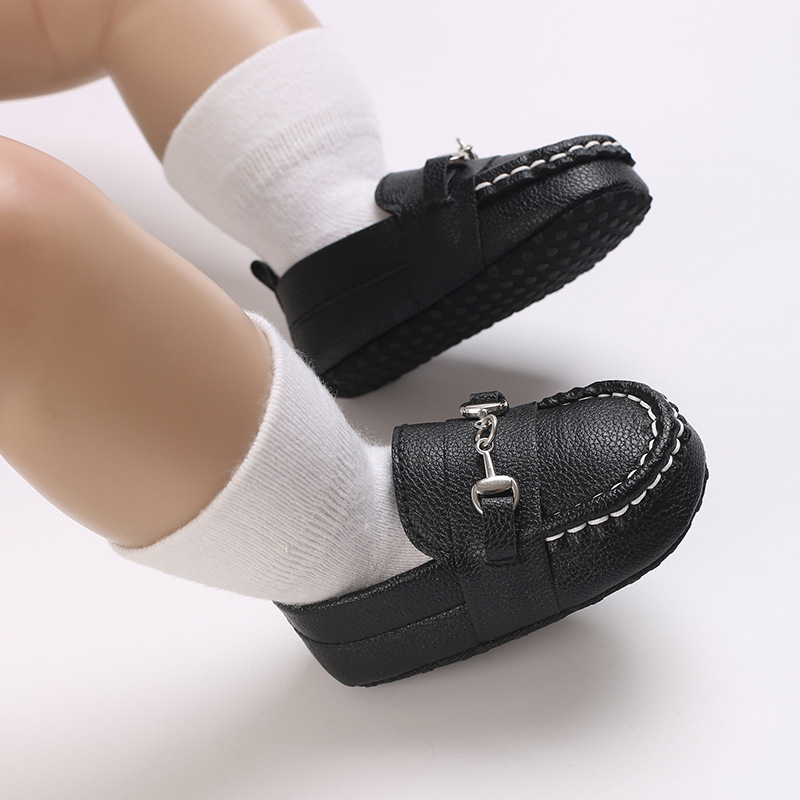 Spring and Autumn Baby Soft Bottom Anti slip Wear resistant Fashion Versatile Indoor and Outdoor Bean Shoes PVC Upper
