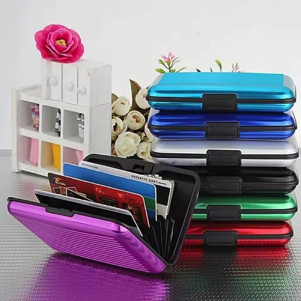 A Single Piece Of RFID Shielded Credit Card Protector, Aluminum Business Card Holder With 6 Slots, Golden ID Card Wallet, Secure C-28