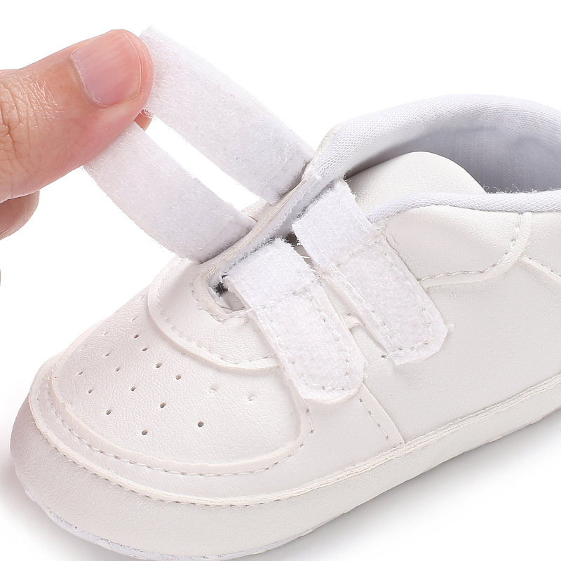 Fashionable Minimalist First Kicks Sneakers for Infants & Toddlers 0-18 Months Comfortable Starters Footwear Toddler Shoes
