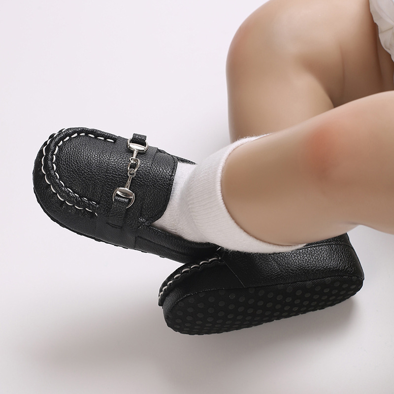 Spring and Autumn Baby Soft Bottom Anti slip Wear resistant Fashion Versatile Indoor and Outdoor Bean Shoes PVC Upper