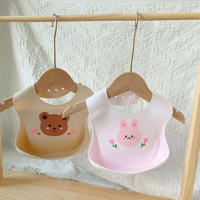Baby Bib Waterproof Soft Silicone Scarf Cartoon Bear Cute Print Adjustable Bibs Burp Cloths Baby Feeding Aprons Kids Eating