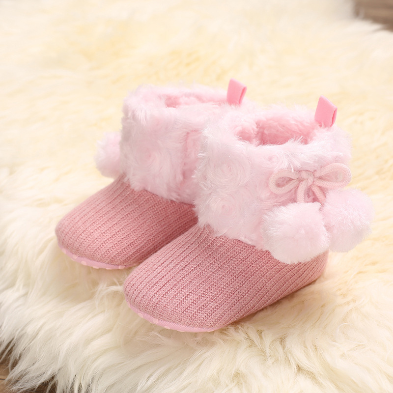 Shoes for 0-1 year old babies, comfortable and soft shoes for female babies, warm baby boots for winter