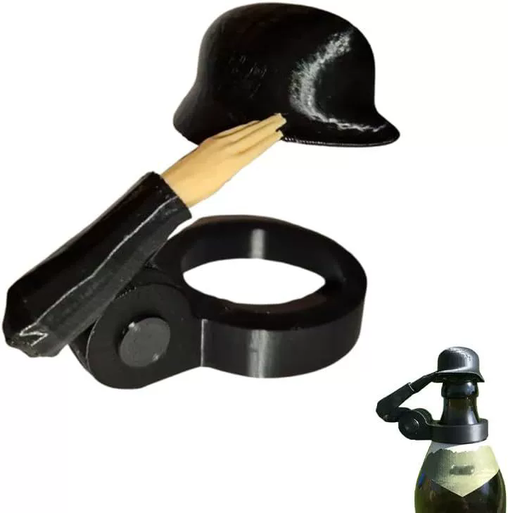 1Pcs Creative Beer Bottle Cap Helmet Salute Soldier Shaped Dustproof Cover Reusable Bottles Covers for Party Bar Decoration