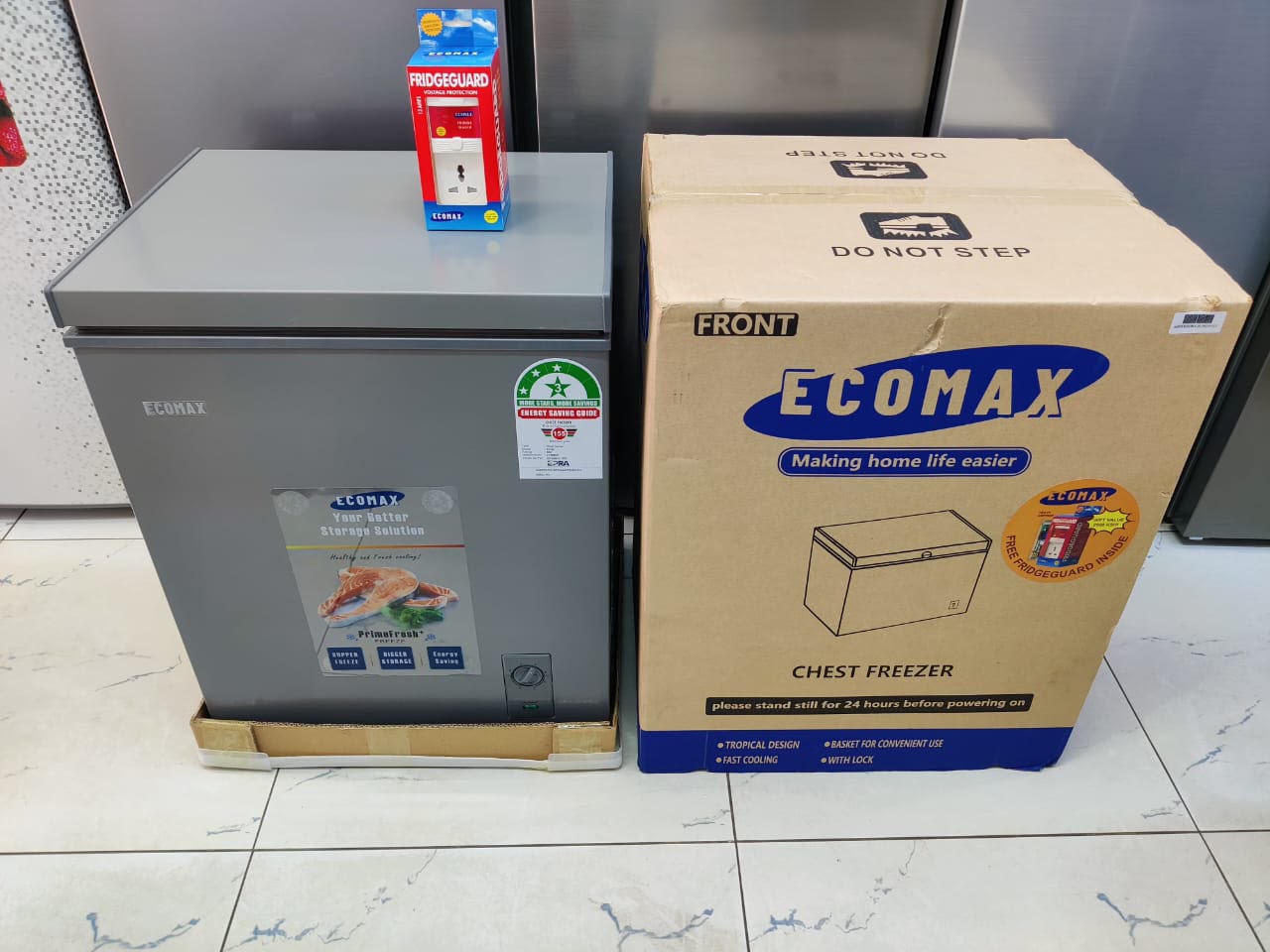 *Ecomax Freezer 60Litres 

With FREE Fridge Guard.Keep your frozen foods conveniently stored with the Ecomax 60-litre Freezer. Compact and practical, it is ideal for homes, apartments, shops and small