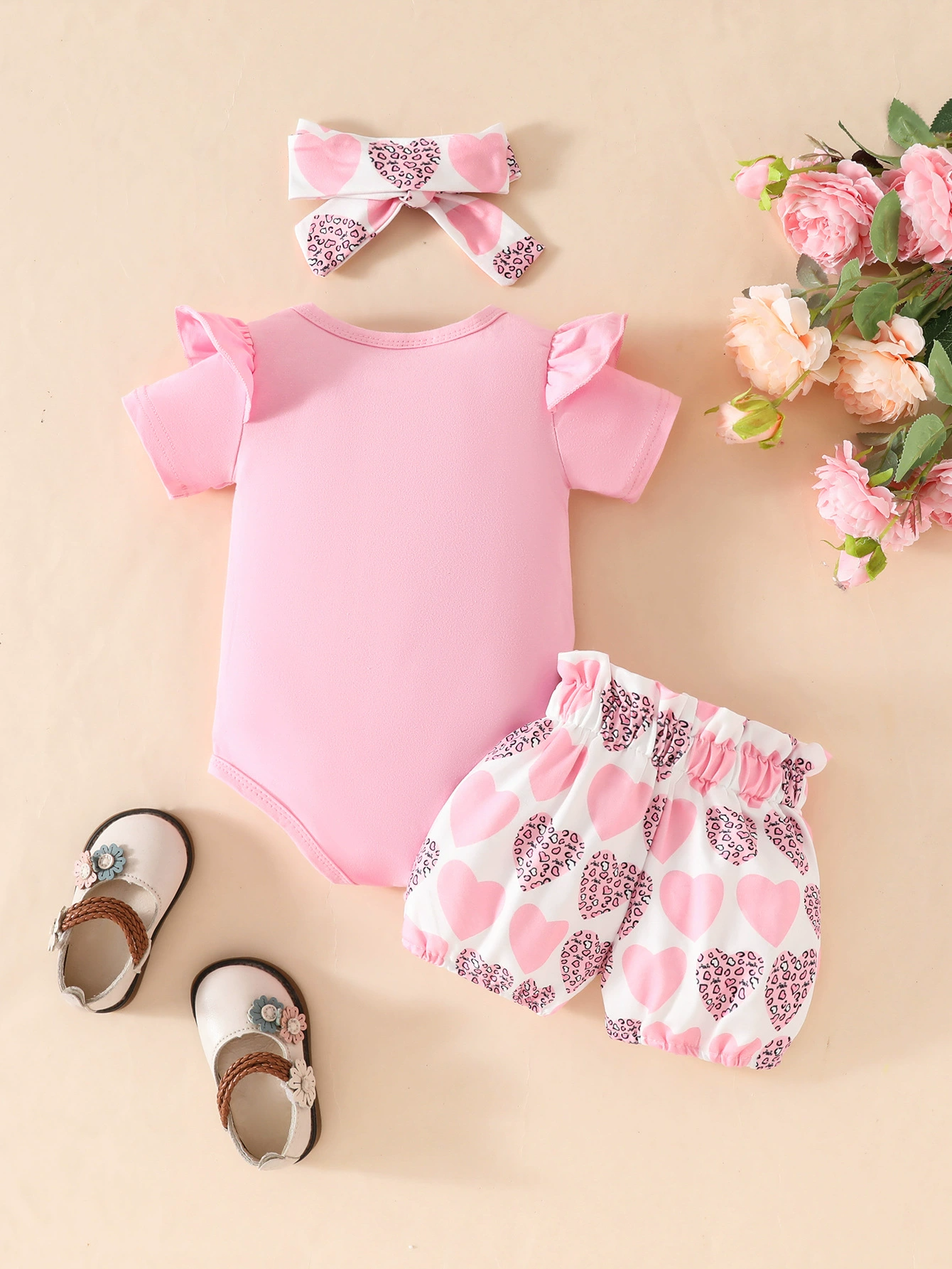3 Piece Set Baby Short Sleeve Bodysuit with Shorts and Bowknot Headband for 0-12 Months Baby Girls Alphabet Jumpsuit The Princess Has Arrived Printed Cute Shorts Girl Clothes Kid Clothing Set