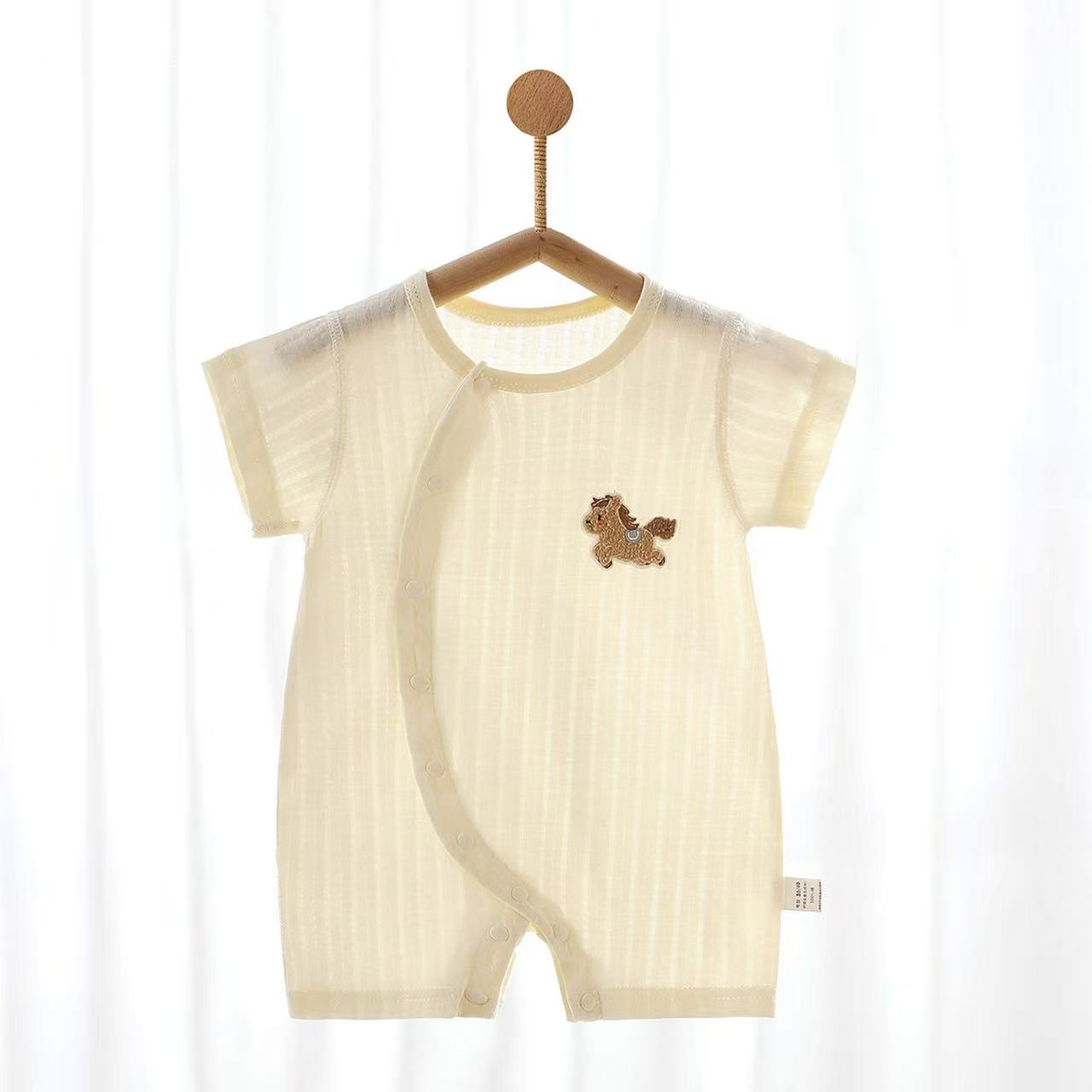 Infant short-sleeved bodysuit, summer lightweight version, Class A, 100% cotton, for boys and girls, newborn clothing, with angled neckline and button closure, crawling suit.