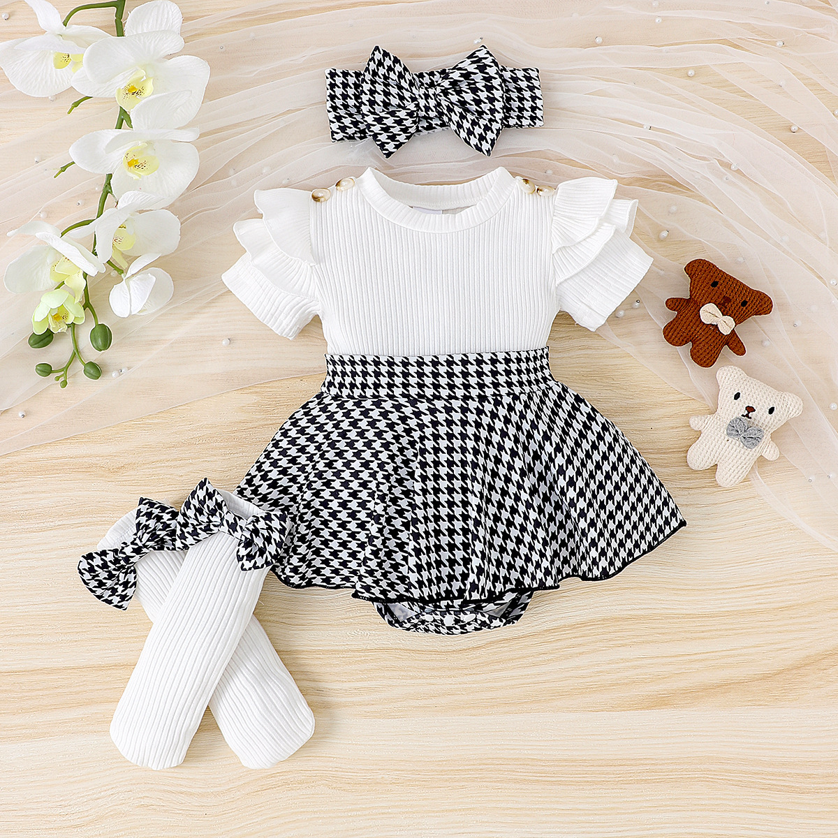 3-piece cross-border European and American girls' outfit: black top, houndstooth skirt set, new girls' dress, socks, headband, and blouse