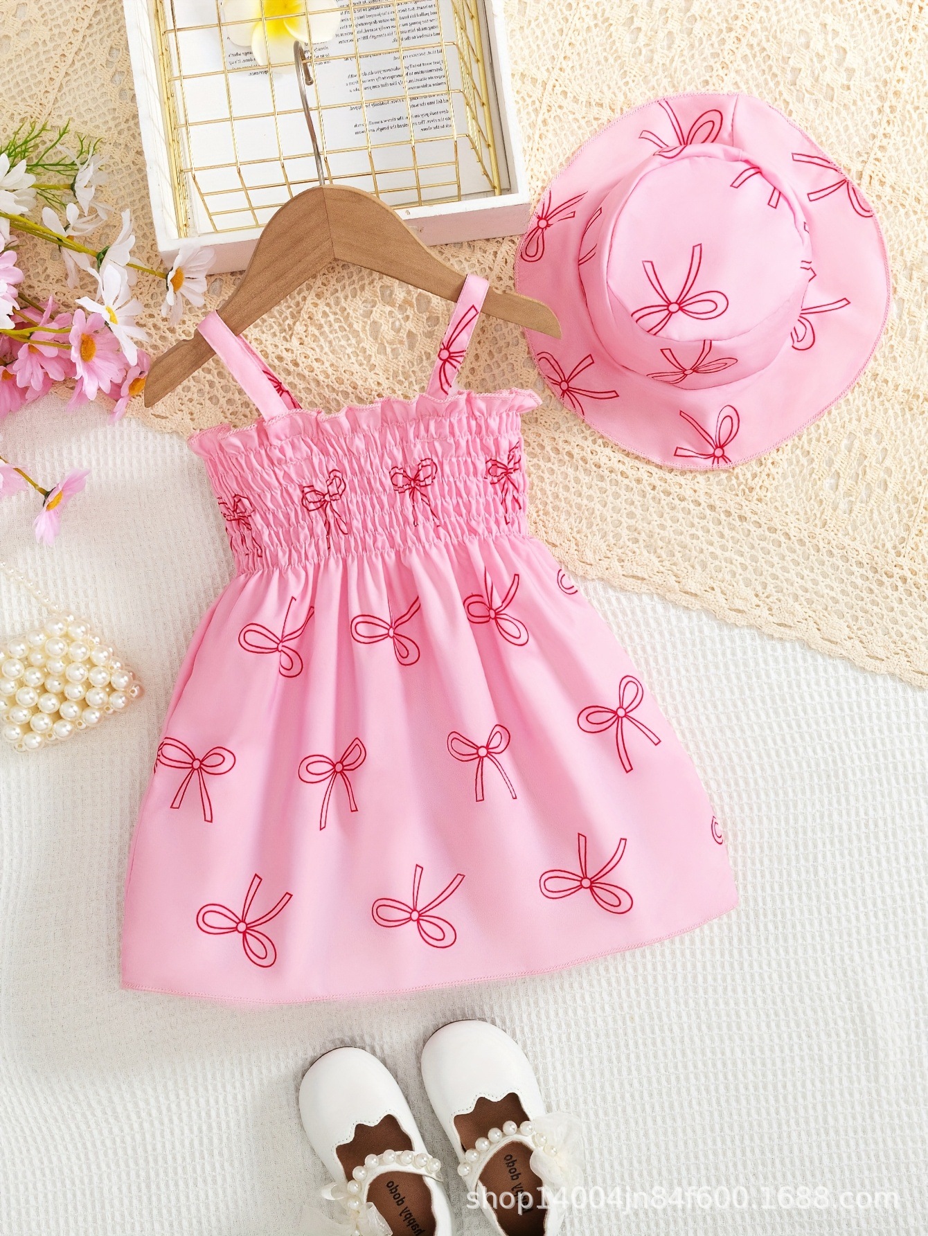 Newborn to 3-year-old girl two-piece heart-shaped printed sleeveless dress+princess hat