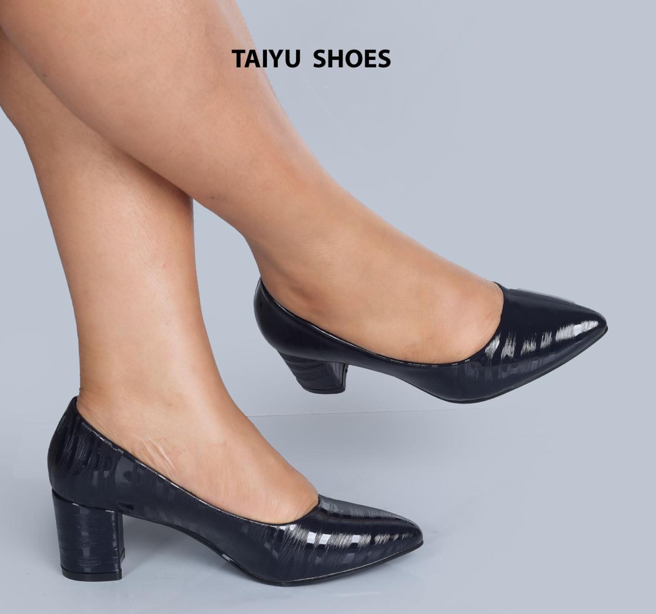 ⚡NEW ARRIVAL TAIYU High quality Classic ladies heels very cute and elegant style up your steps with these new heels  made with breathable material for durability BLACK WHITE BLUE CREAM ⚡Very cute💯