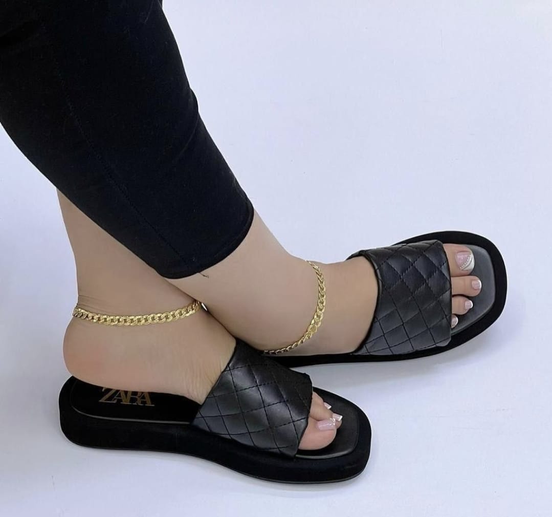 WOMEN SANDALS ⚡High Quality LADIES Summer wears The best leather summer sandals all time wearing fashioned Girls open toe shoes❤‍🔥wash and wear flats🔥Easy  and very cute as in picture🥰😘