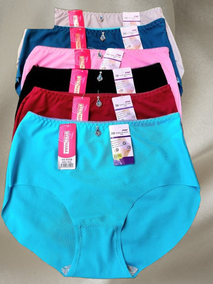 💎 3PCS SMOOTH FIT • MINIMAL DETAIL 💎 Women’s Seamless Panties – Solid Color Cheeky Full Coverage with Small Pendant Accent