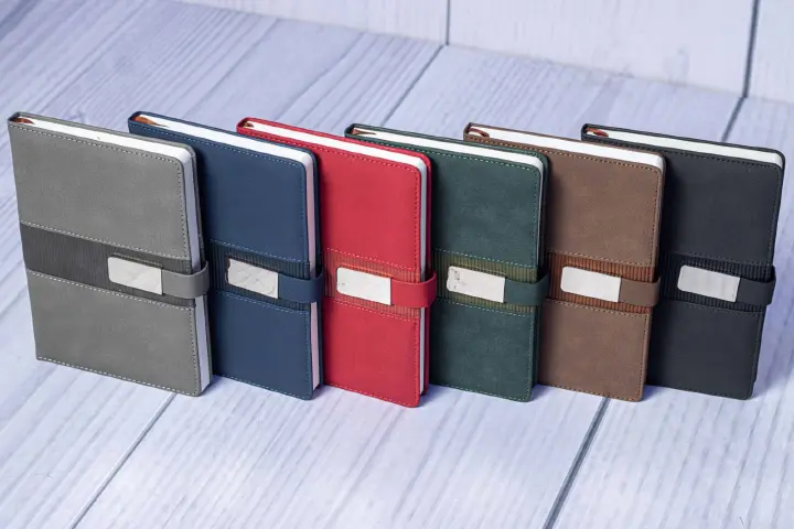 📒 Executive A5 Silver Buckle Notebook – Premium PU Leather Journal ✨ Custom Branding (UV / DTF / Engraving) 🎁 Surprise Free Gift Included