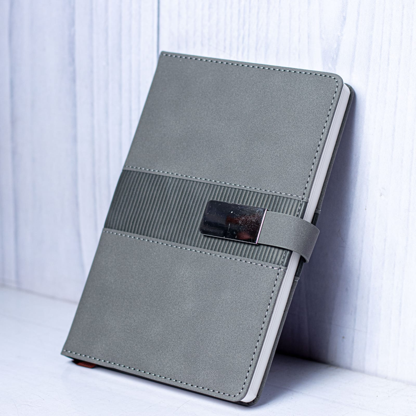 📒 Executive A5 Silver Buckle Notebook – Premium PU Leather Journal ✨ Custom Branding (UV / DTF / Engraving) 🎁 Surprise Free Gift Included