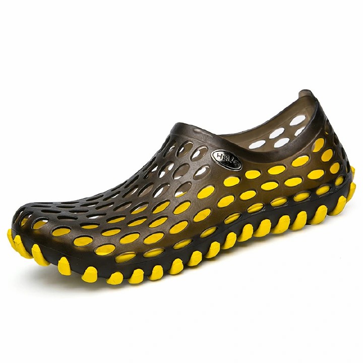 Men Sandals Outdoors Breathable Beach Shoes Clogs Hole Slippers Mules Clogs Garden Shoes