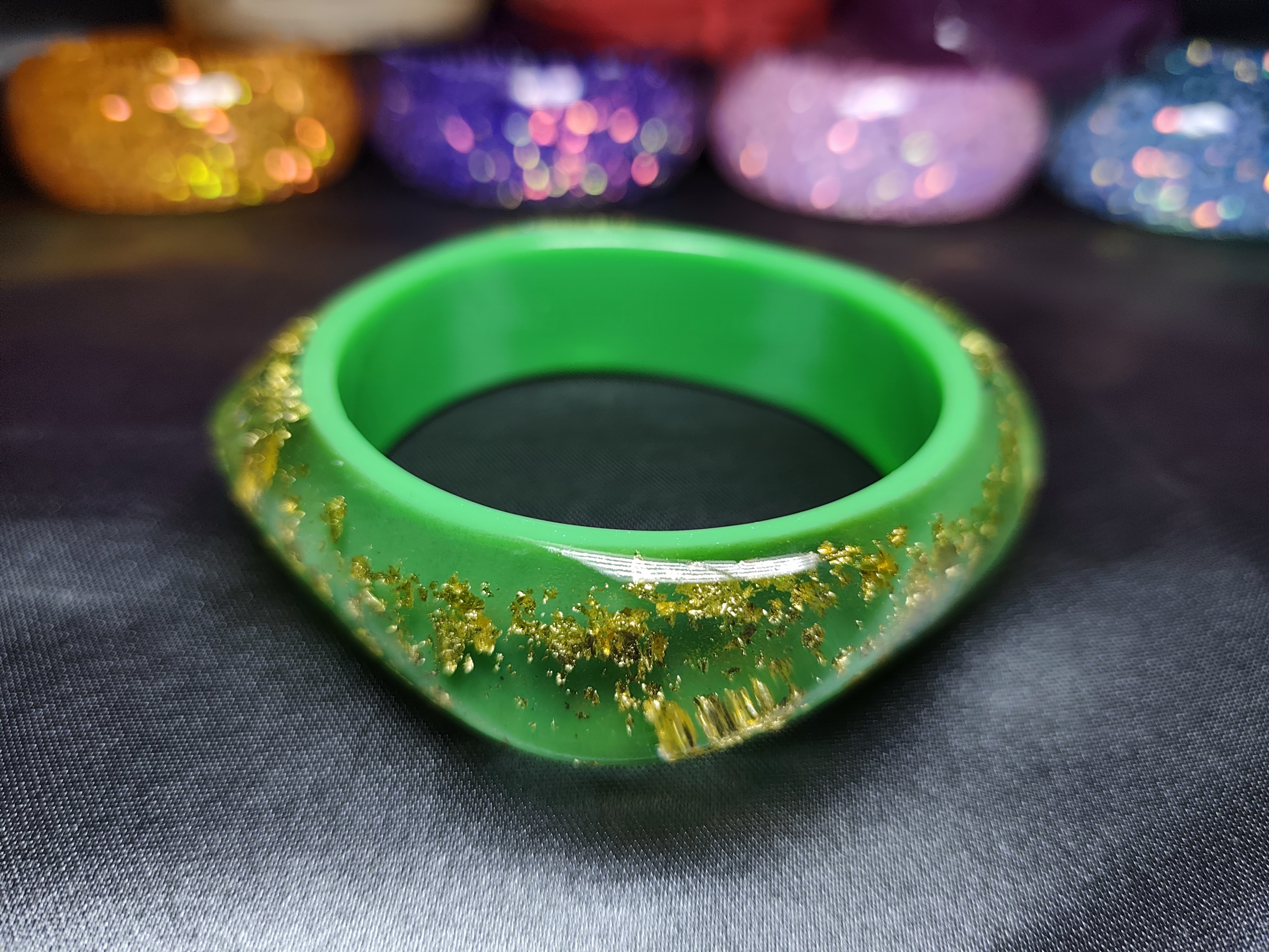 Colorful Marble Resin Bangle Bracelet Set - Chunky Acrylic & Gold Foil Glitter Wide Cuff Jewelry for Women & Girls, Aesthetic Retro Trendy Y2K Statement Wristband Fashion Accessory Gifts