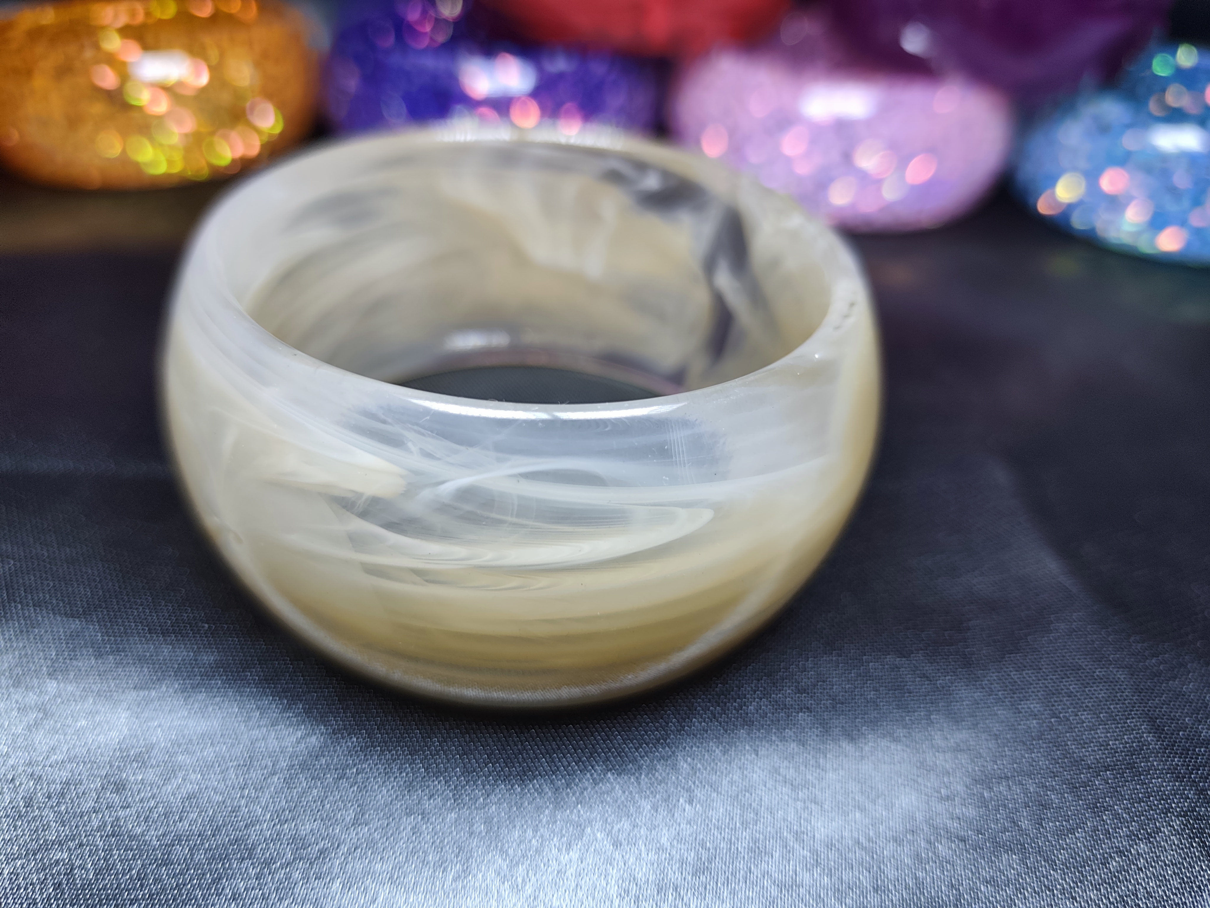 Colorful Marble Resin Bangle Bracelet Set - Chunky Acrylic & Gold Foil Glitter Wide Cuff Jewelry for Women & Girls, Aesthetic Retro Trendy Y2K Statement Wristband Fashion Accessory Gifts