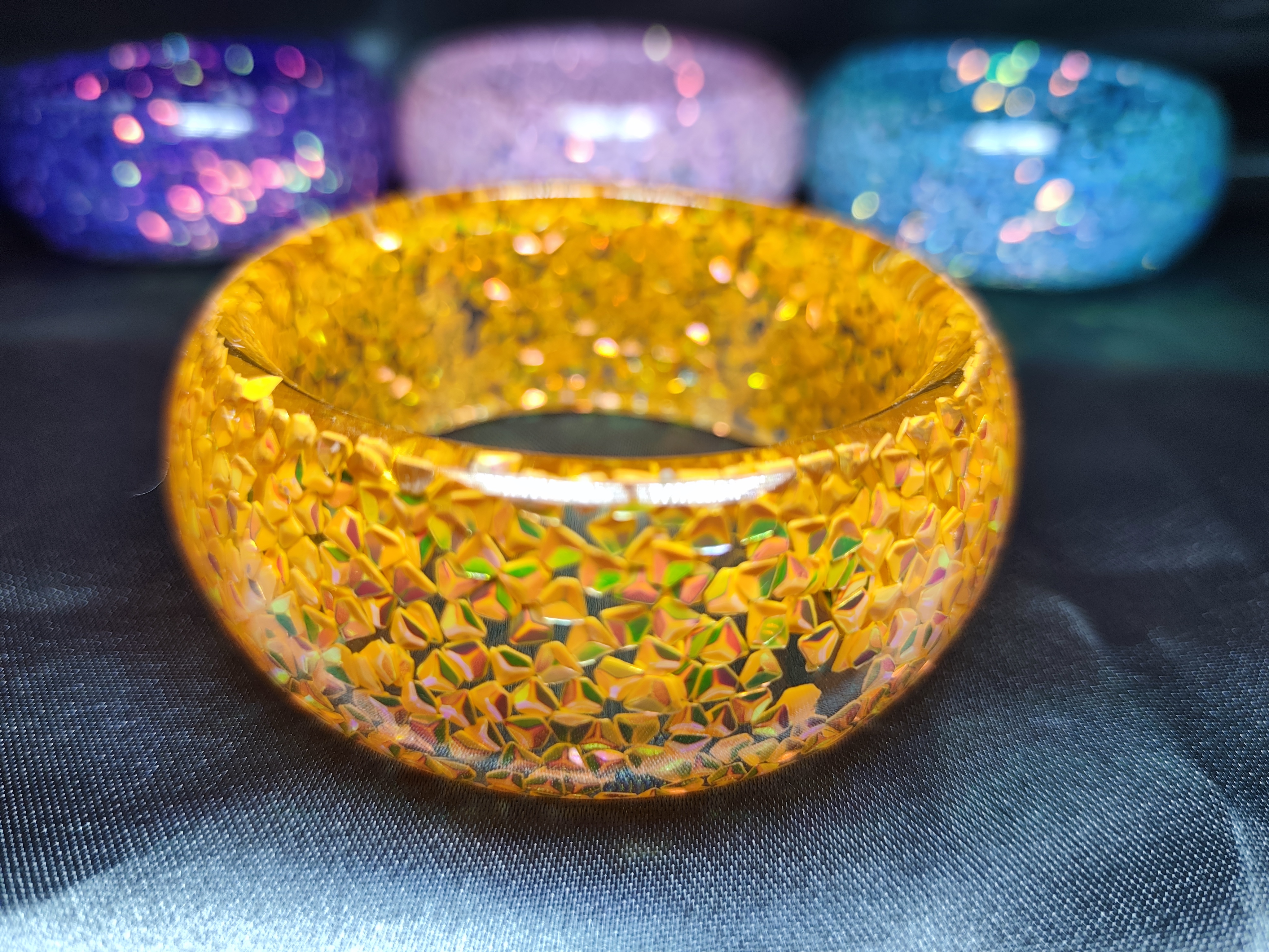 Colorful Marble Resin Bangle Bracelet Set - Chunky Acrylic & Gold Foil Glitter Wide Cuff Jewelry for Women & Girls, Aesthetic Retro Trendy Y2K Statement Wristband Fashion Accessory Gifts
