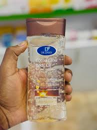 Dr. Davey Cocoa Glow Body Oil (200ml / 6.8 Fl. Oz.), a moisturizing body gel oil formulated with pure cocoa butter designed for up to 48 hours of moisture care and a natural glow