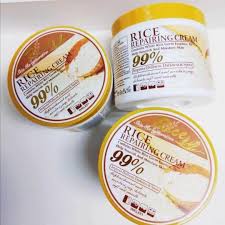 Fruit of the Wokali Rice Repairing Cream (115g), a facial moisturizer formulated with white rice germ essence to hydrate and nourish the skin