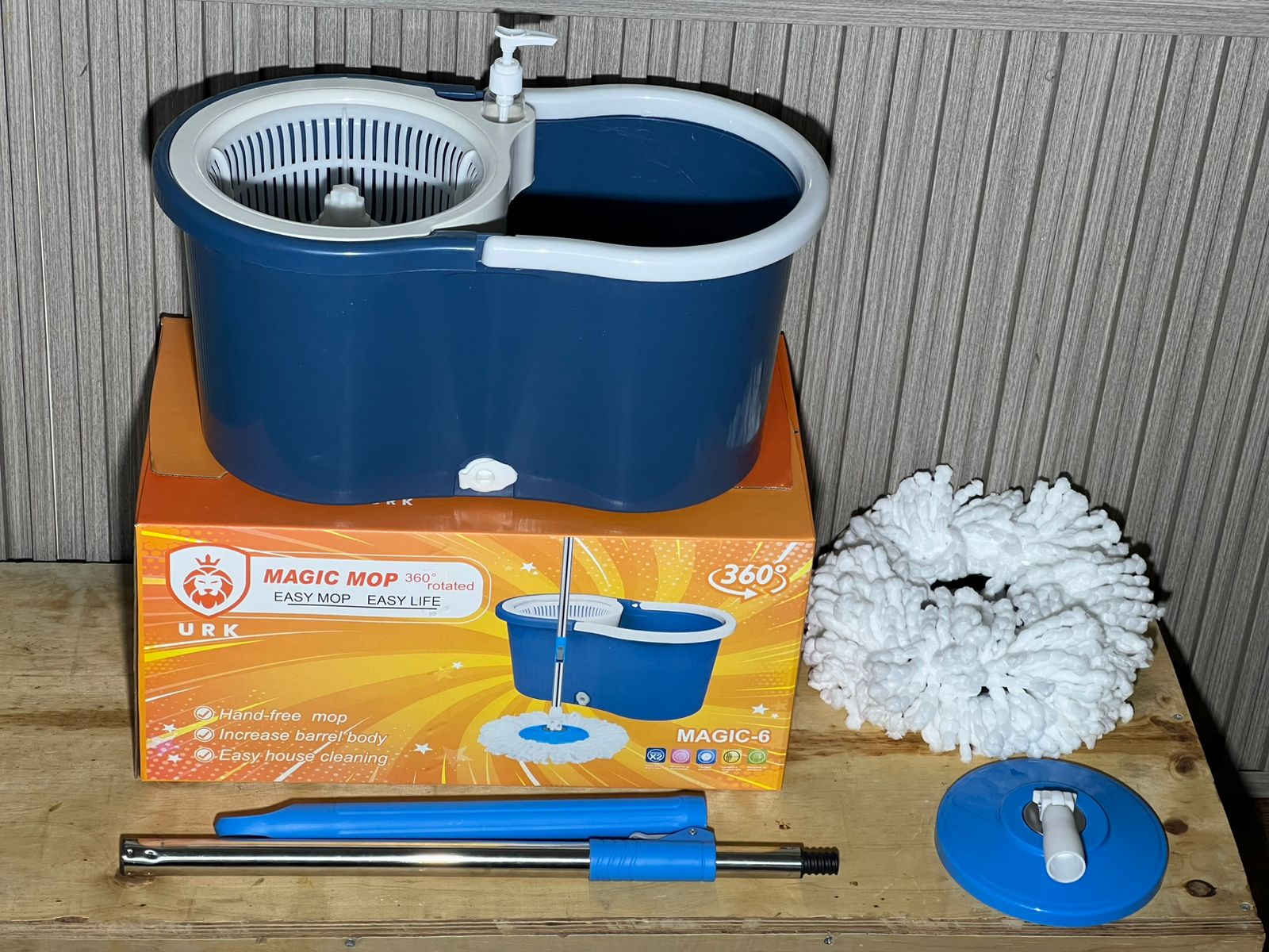 URK Magic Spin Mop 6 360° & Bucket – Lightweight Power with Plastic Spinner