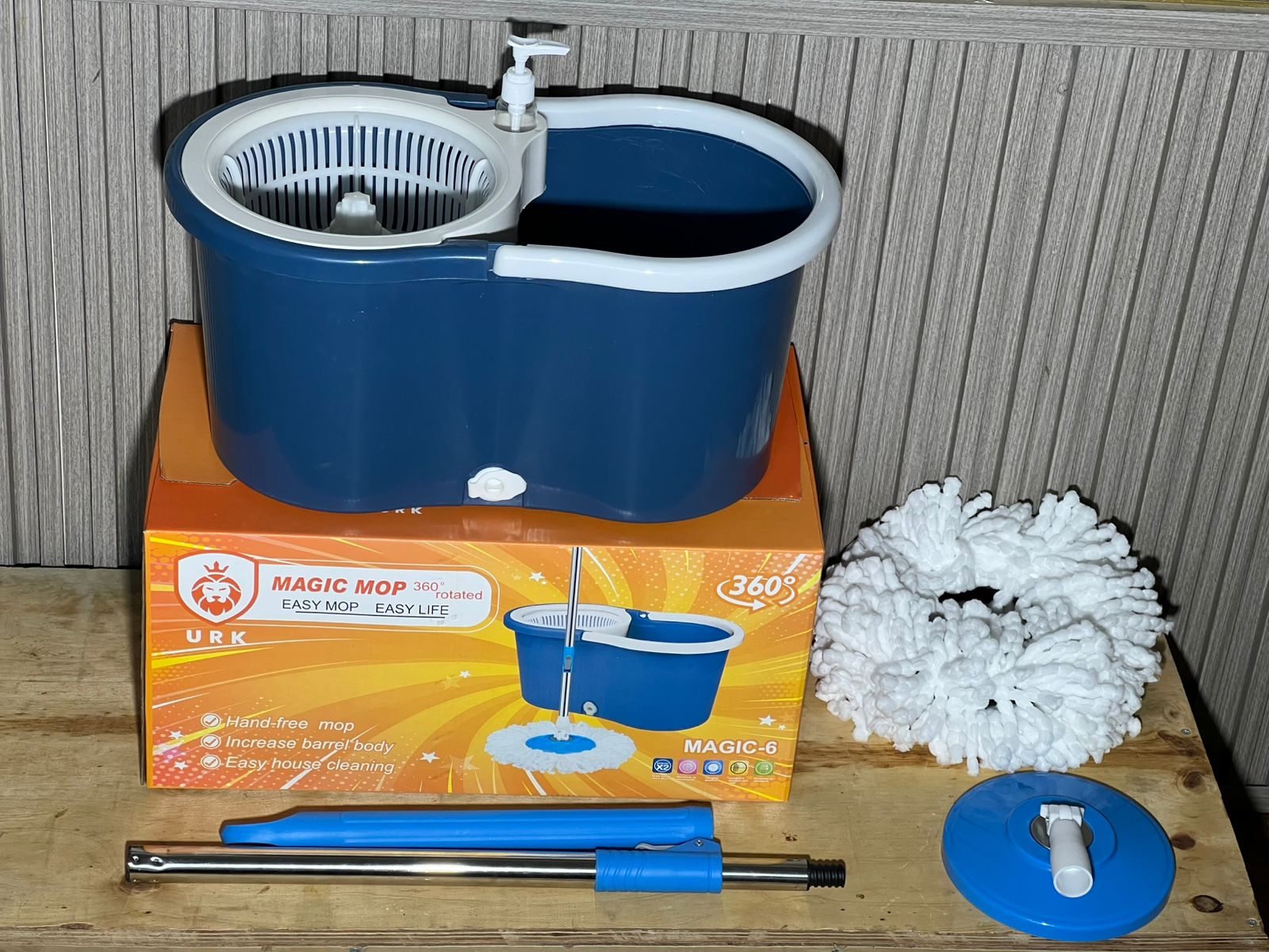 URK Magic Spin Mop 6 360° & Bucket – Lightweight Power with Plastic Spinner