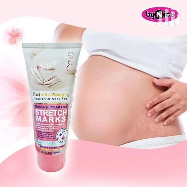 Discover WOKALI Professional Care Massage Cream for Stretch Marks - 130 ml. This specialized cream helps reduce the appearance of stretch marks while nourishing your skin. Enjoy a luxurious massage
