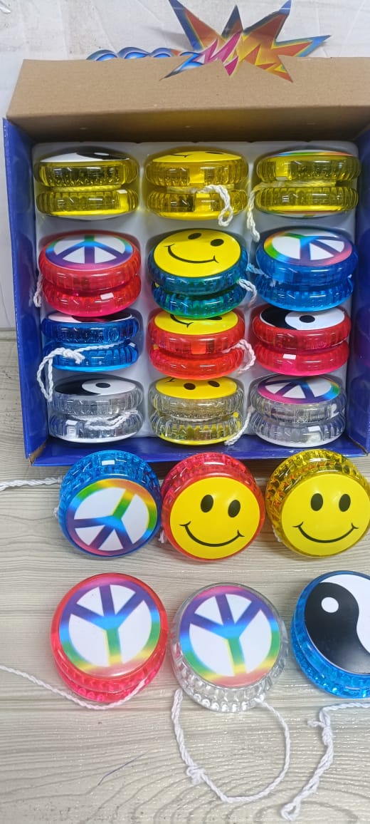 Experience the fun of our Classic LED Flashing Yo-Yo, featuring stunning multi-color lights! Perfect for amazing spinning tricks, it's a must-have for kids and adults alike!