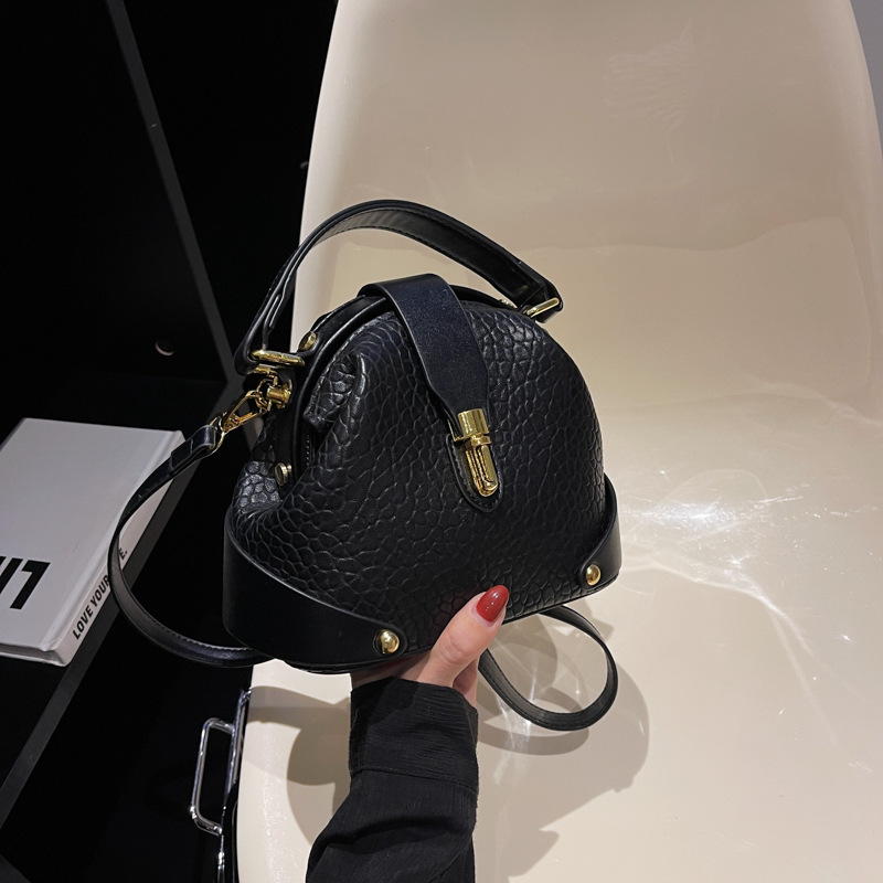 New handbag fashion color matching printed handbag Joker shoulder retro messenger bag mini bag suitable for daily leisure commuting party.