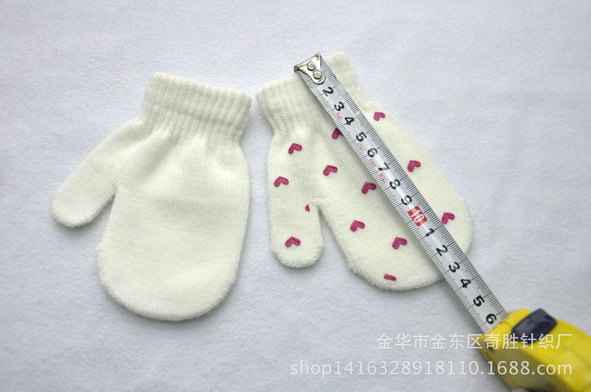 1 Pair Cartoon Anti-grasping Warm Gloves Protection Baby Mitten Cute Unisex Girls Boy Star Heart Newborn Love Face