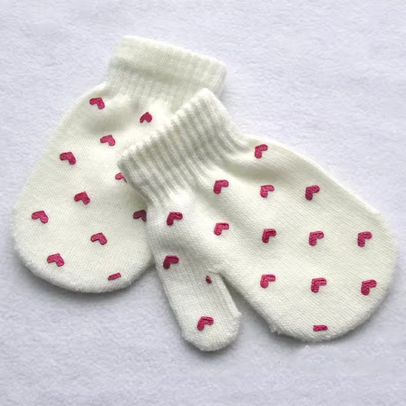 1 Pair Cartoon Anti-grasping Warm Gloves Protection Baby Mitten Cute Unisex Girls Boy Star Heart Newborn Love Face