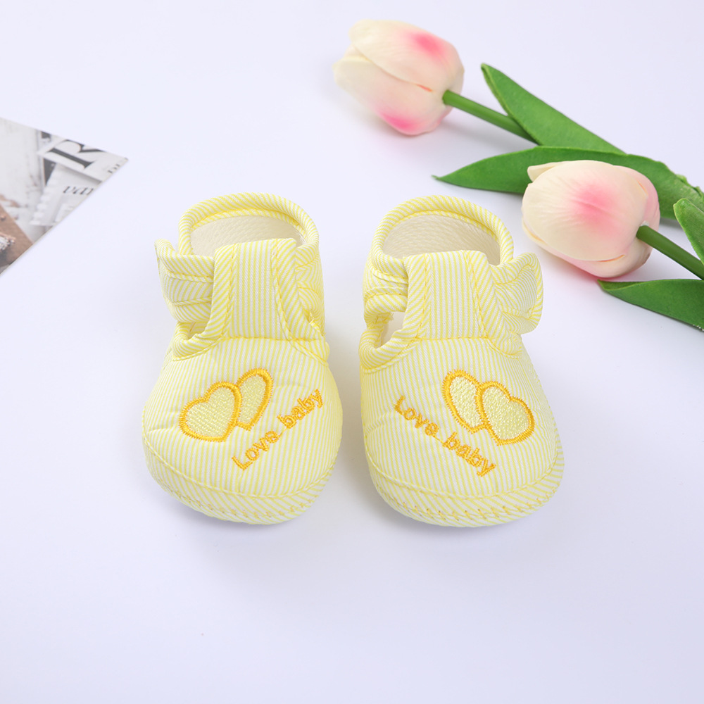 Bottom Cotton Shoes Anti Slip Baby Sneakers 0-1Year Kids First Walkers Heart Embroidery Spring Autumn Children Soft Soled Shoes