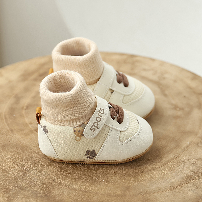 Winter Baby Shoes and Socks for Boys and Girls Aged 0-1, New Cartoon Soft Rubber Sole With Plush insulation Shoes and Socks