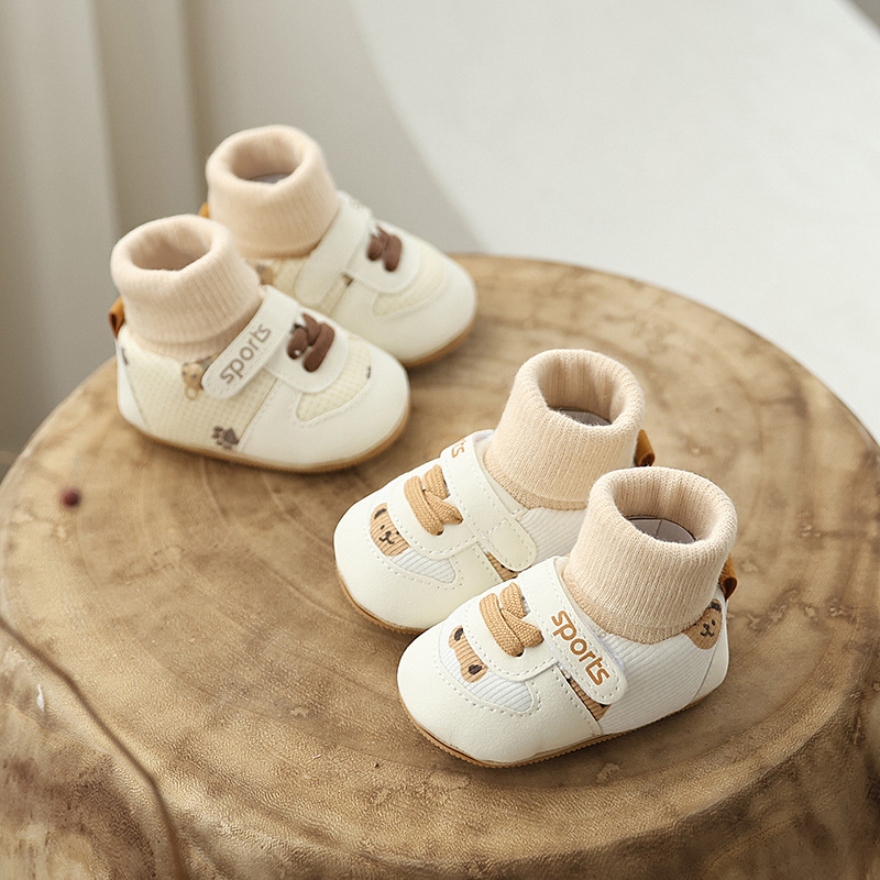 Winter Baby Shoes and Socks for Boys and Girls Aged 0-1, New Cartoon Soft Rubber Sole With Plush insulation Shoes and Socks