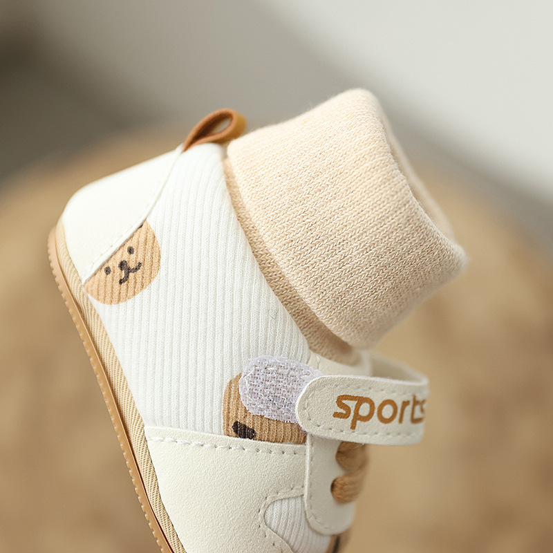 Winter Baby Shoes and Socks for Boys and Girls Aged 0-1, New Cartoon Soft Rubber Sole With Plush insulation Shoes and Socks