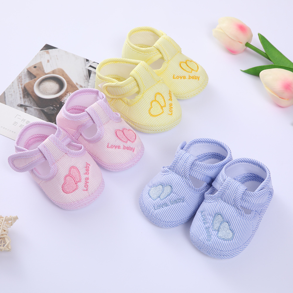 Bottom Cotton Shoes Anti Slip Baby Sneakers 0-1Year Kids First Walkers Heart Embroidery Spring Autumn Children Soft Soled Shoes