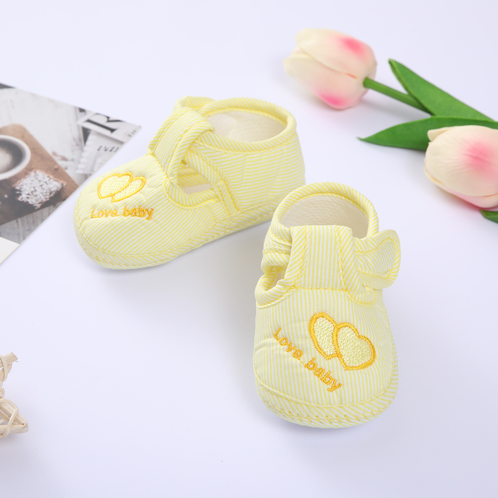Bottom Cotton Shoes Anti Slip Baby Sneakers 0-1Year Kids First Walkers Heart Embroidery Spring Autumn Children Soft Soled Shoes