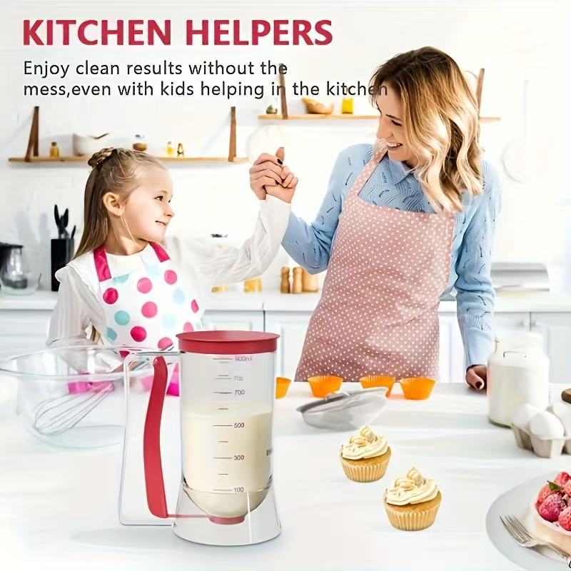 Durable 900ml Batter Separator Dispenser with Measuring Label Squeeze Handle for Pancake Cookie Cake Waffle Batter Storage