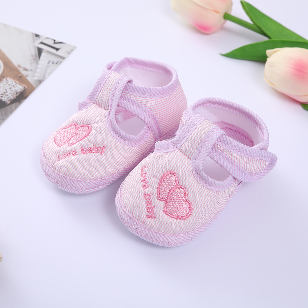 Bottom Cotton Shoes Anti Slip Baby Sneakers 0-1Year Kids First Walkers Heart Embroidery Spring Autumn Children Soft Soled Shoes